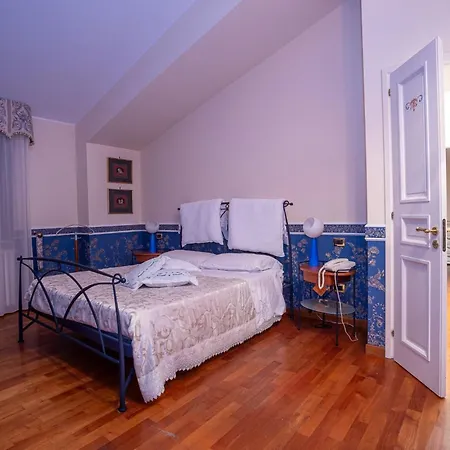 Il Giardino Dei Tigli Bianco Bed and breakfast